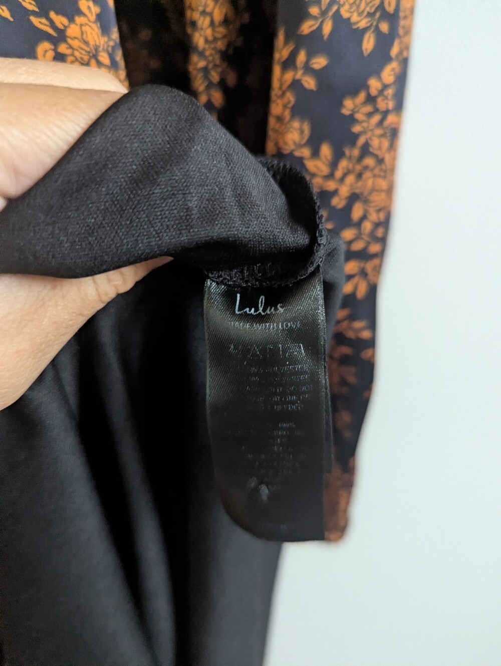 Lulus Dress Womens Medium Graceful Impression Black and Orange Floral Mid V-Neck - Picture 6 of 6